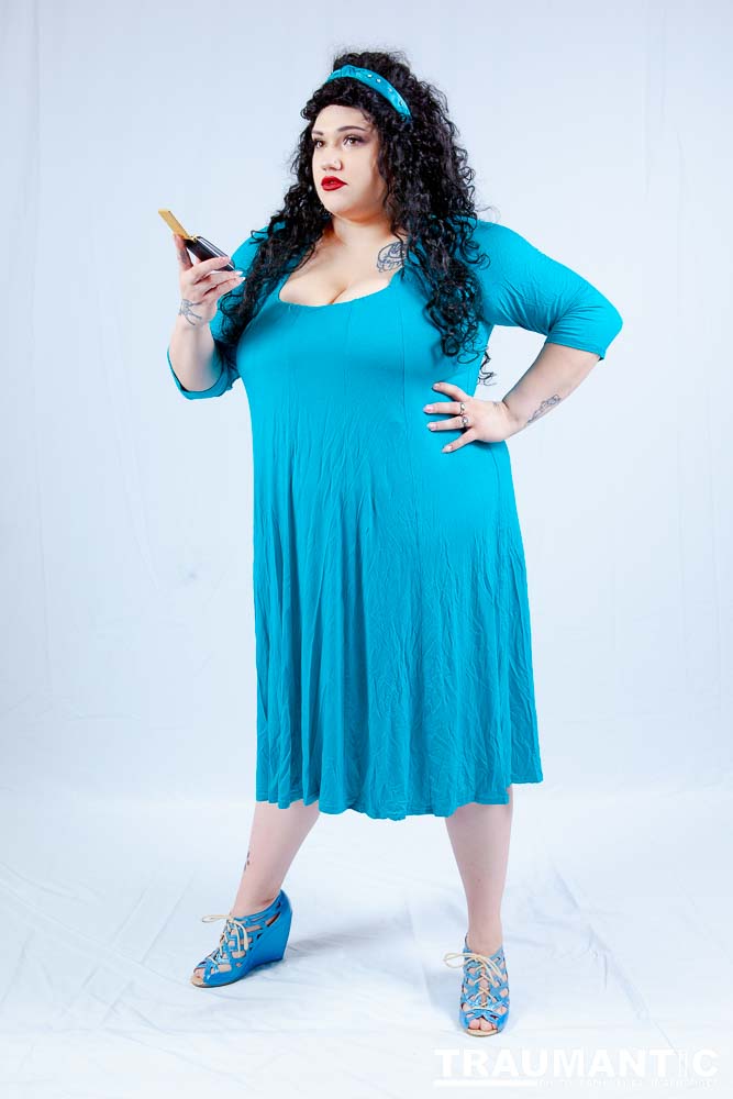 Dorian cosplaying as Deanna Troi from Star trek TNG.